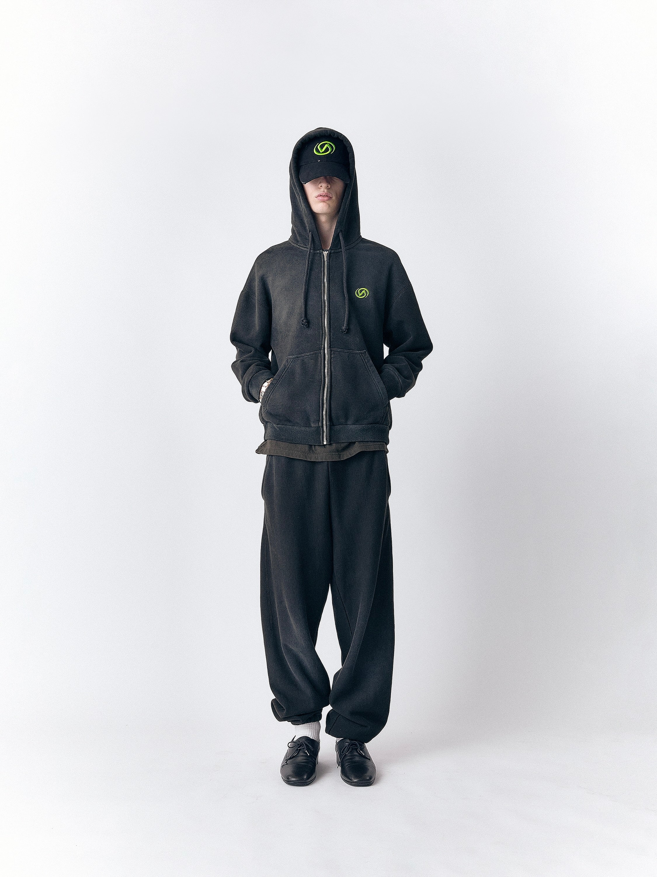 AXEL SUNFADED CHIRAL VD HOODIE IN SUPIMA COTTON - Image 4